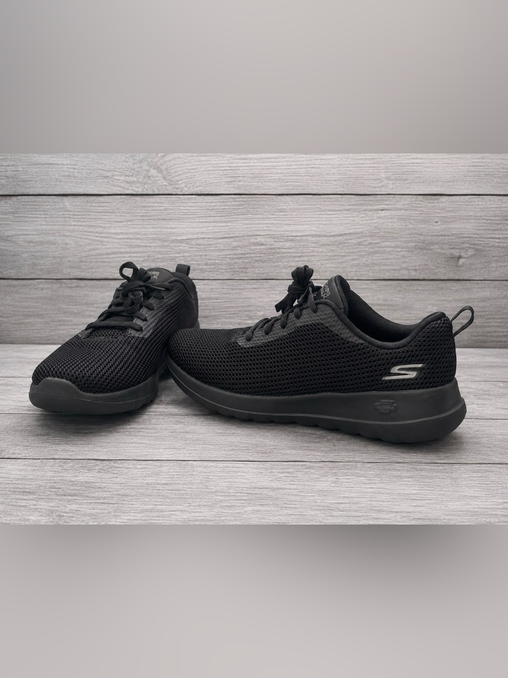 Skechers GOwalk Black Athletic Walking Shoes Like New  | Size. 7.5